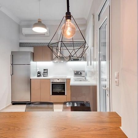 Modern 2-Bedroom Apt, 200M From The Acropolis Αθήνα Εξωτερικό φωτογραφία