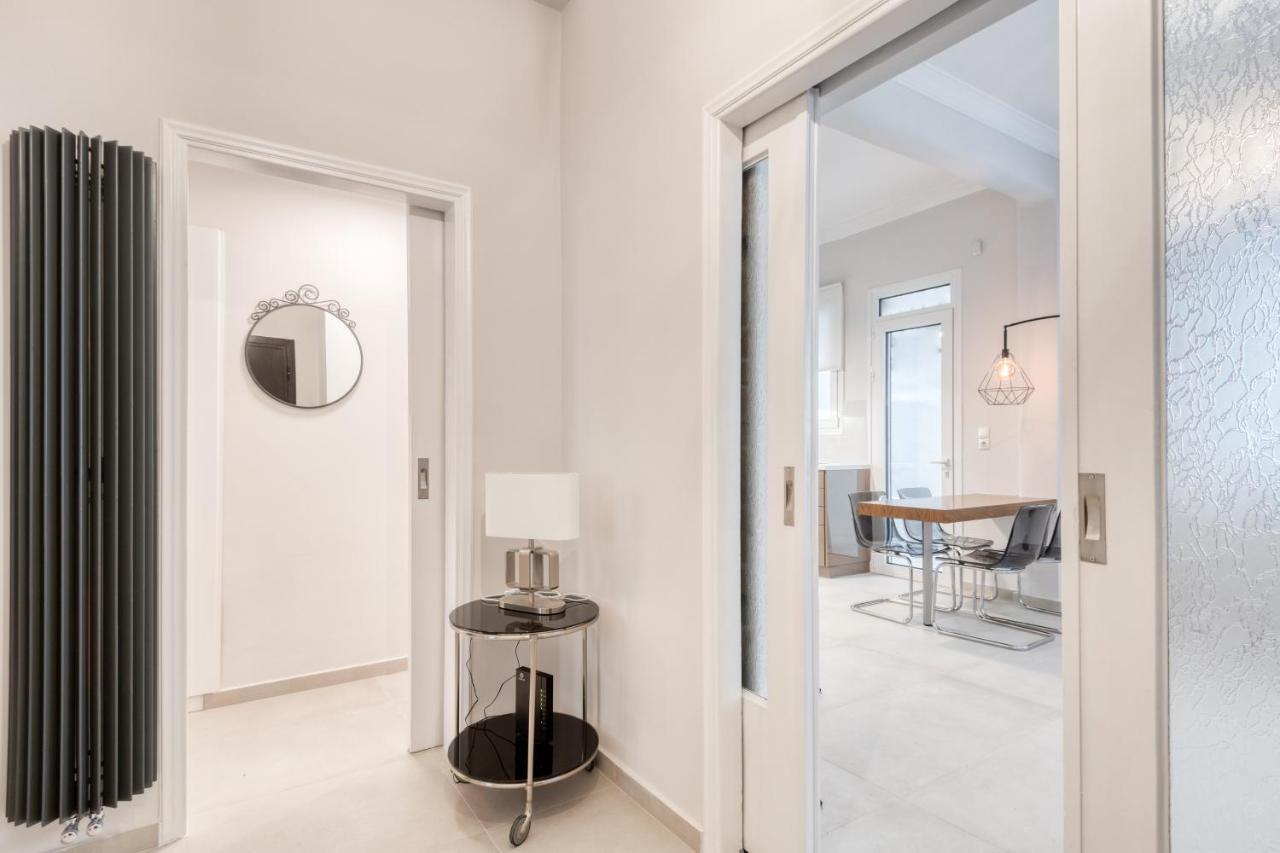 Modern 2-Bedroom Apt, 200M From The Acropolis Αθήνα Εξωτερικό φωτογραφία