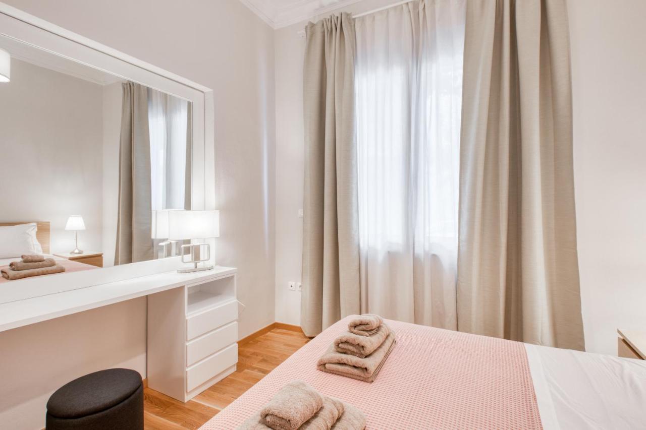 Modern 2-Bedroom Apt, 200M From The Acropolis Αθήνα Εξωτερικό φωτογραφία