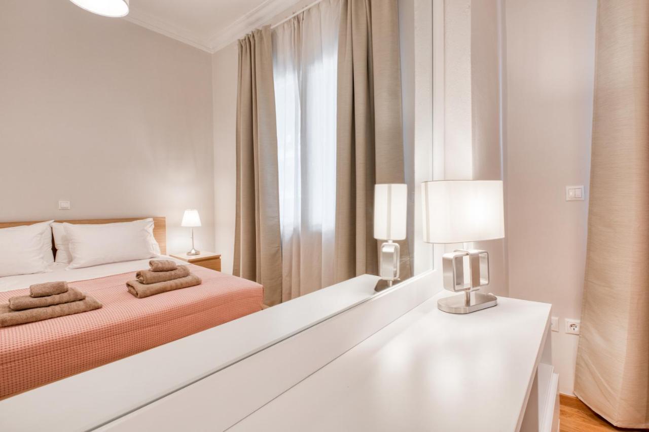 Modern 2-Bedroom Apt, 200M From The Acropolis Αθήνα Εξωτερικό φωτογραφία