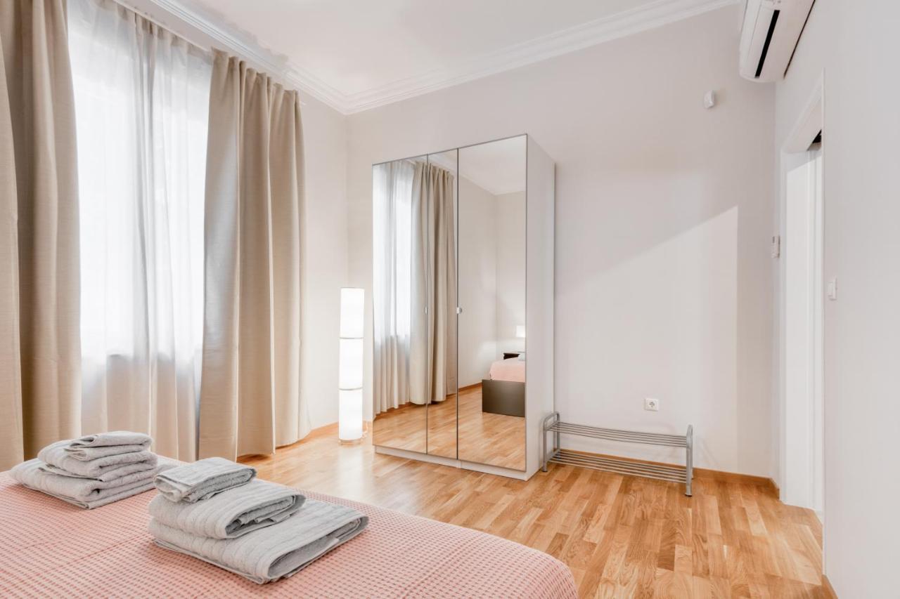 Modern 2-Bedroom Apt, 200M From The Acropolis Αθήνα Εξωτερικό φωτογραφία