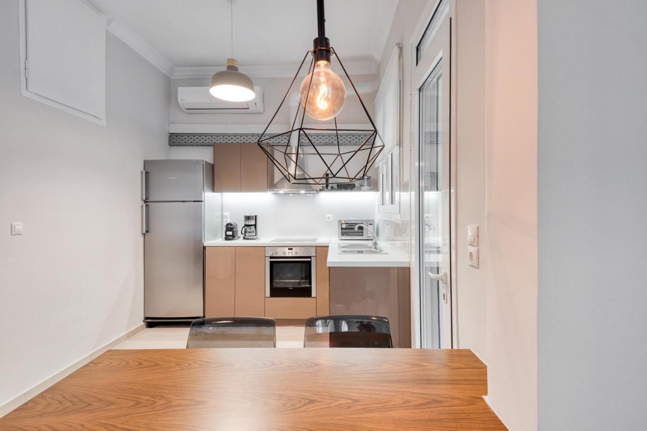 Modern 2-Bedroom Apt, 200M From The Acropolis Αθήνα Εξωτερικό φωτογραφία